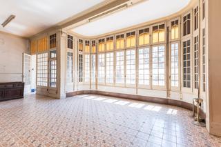 Apartamento  Valencia. Piso único con terraza a reformar en eixample