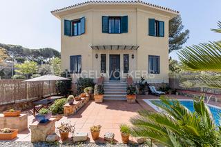 Maison à Font de la Guatlla. Casa con vistas increíbles y piscina