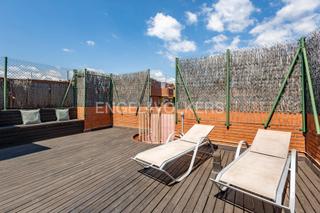 Àtic a Sant Joan-TV3. Exclusivo ático con terraza de 65 metros en tv3.