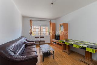 Apartment in El Pedró. Acogedor piso en el corazón de cornellà