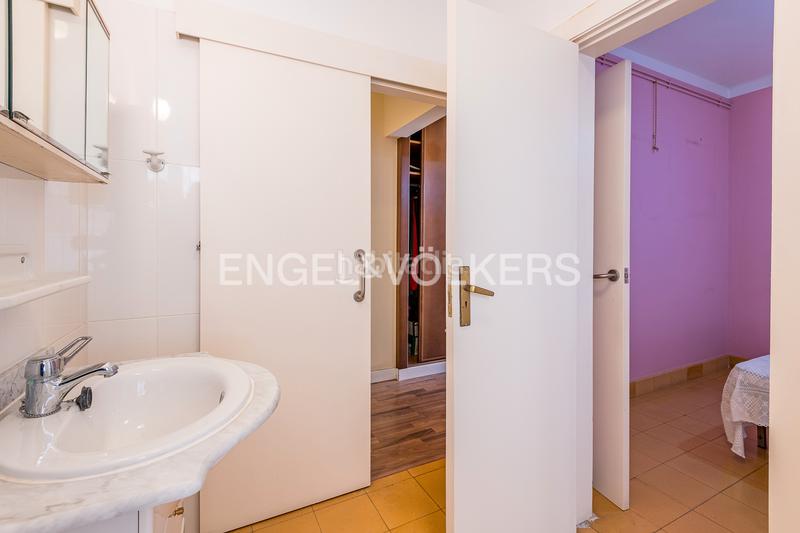 Foto 392eb19e-b609-481b-9494-c8bf6441c1ab. Apartamento piso alto, luminoso y céntrico en finca modernista en eixample en Barcelona