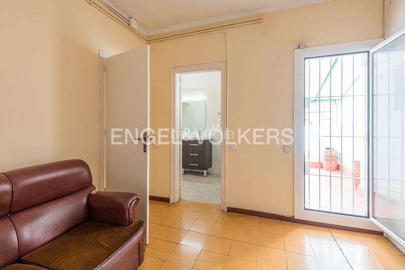 Foto 8d6f2106-1e69-4081-b052-dde3c5769886. Apartamento piso alto, luminoso y céntrico en finca modernista en eixample en Barcelona