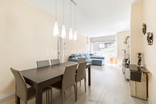 Apartment in El Camp de l´Arpa del Clot. Magnífico piso en el camp de larpa