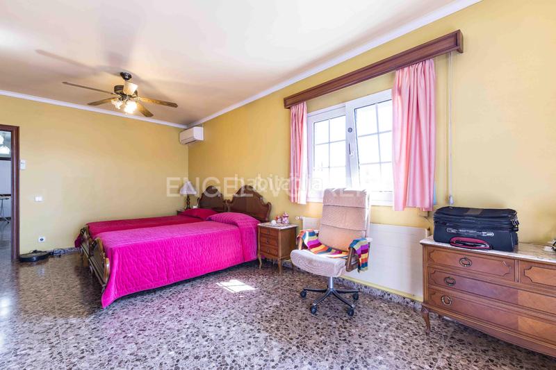 Foto 057dd80e-b5c3-44d1-8de2-5df82d22ba59. Casa con riscaldamento parcheggio piscina in La Miranda Esplugues de Llobregat