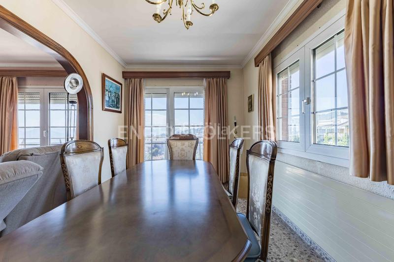 Foto 866d9fc5-fd0a-4d26-8f49-08b879cc4e76. Casa con riscaldamento parcheggio piscina in La Miranda Esplugues de Llobregat