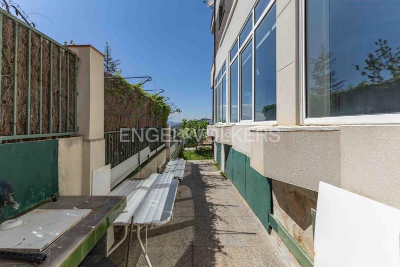 Foto 9785d545-a986-460c-bb3e-09415064d4dc. Casa con riscaldamento parcheggio piscina in La Miranda Esplugues de Llobregat