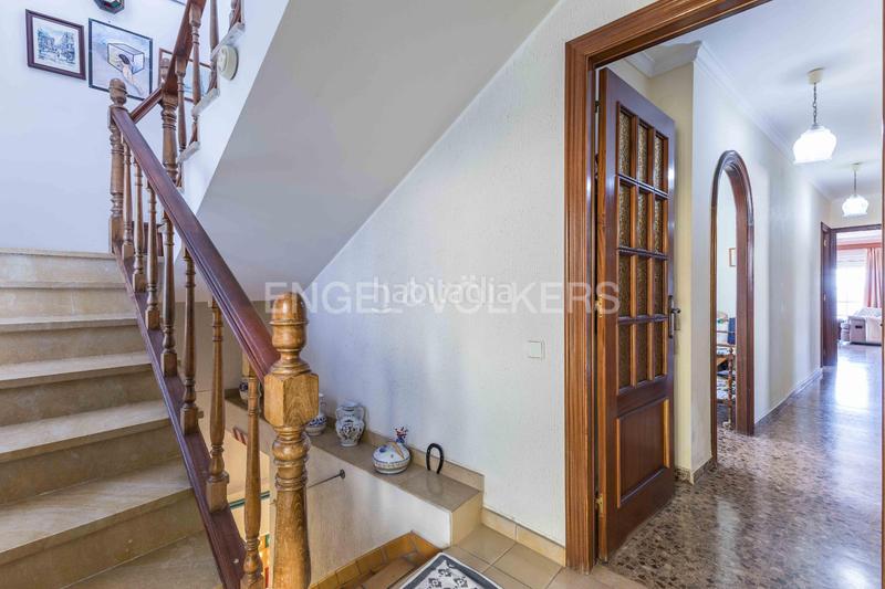 Foto 98b9f317-7786-4a12-bbf9-ff485cf4b0b5. Casa con riscaldamento parcheggio piscina in La Miranda Esplugues de Llobregat