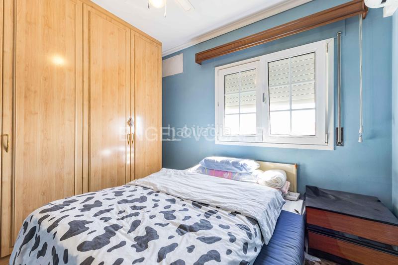 Foto ab58f6b5-026b-49a0-adad-924fdf6bd661. Casa con riscaldamento parcheggio piscina in La Miranda Esplugues de Llobregat