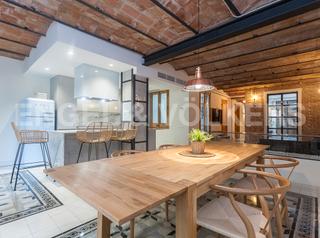 Alquiler Apartamento  Cervantes. Espectacular piso de diseño en el gótico disponible 30 de julio2