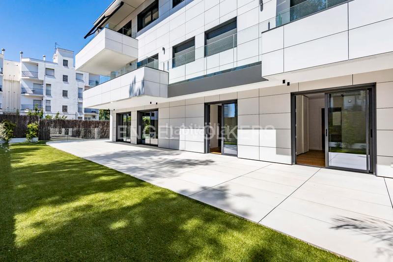 Foto 69ff87dc-fb59-4ce5-b1ec-73ac6648e086. Ground floor 261m<sup>2</sup> with heating parking pool in Can Girona - Terramar - Vinyet Sitges