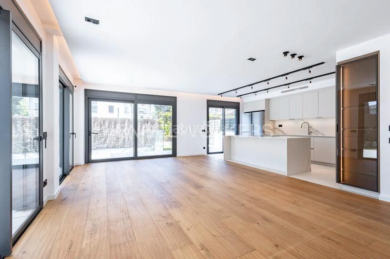 Foto c198ee37-ce97-46e3-991f-4f9941d20946. Ground floor 261m<sup>2</sup> with heating parking pool in Can Girona - Terramar - Vinyet Sitges