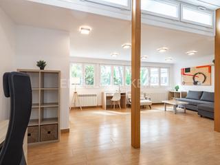 Miete Appartement  Provenza. Magnífico piso temporal amueblado en edificio modernista eixampl
