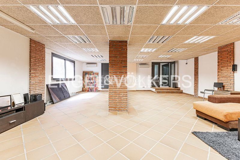 Foto cad7c25a-d4d2-4f58-a8df-35c9bfc559df. Casa amb calefacció aparcament piscina a Bellaterra