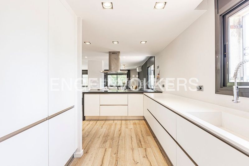 Foto d0fa633c-e256-4842-a3fd-d16ba8e84f85. Casa amb calefacció aparcament piscina a Bellaterra