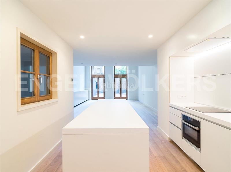 Foto 33a444d4-f8ab-4abe-8375-c6f6f042a60c. Ground floor 227m<sup>2</sup> with heating in Dreta de l´Eixample Barcelona