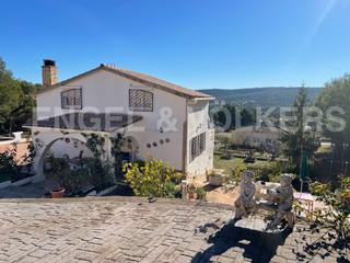 Casa a Querol. Pequeña unifamiliar con encanto en la naturaleza