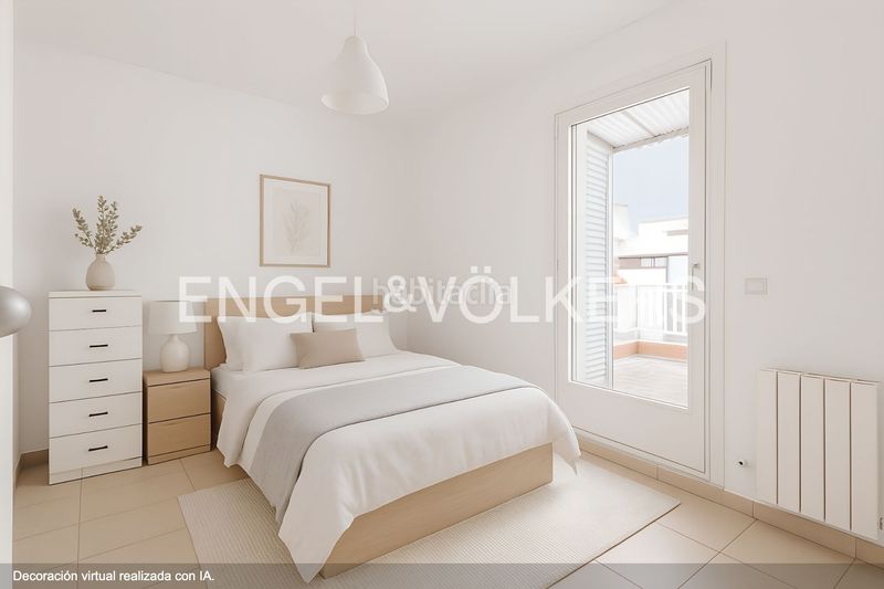 Foto ca9b4593-e3f7-4db1-ae0b-3265ff6e62af. Casa amb calefacció aparcament a Centre Viladecans