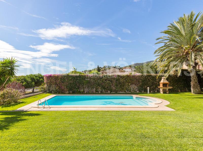 Foto c04ba02b-d891-4365-aae3-9b40bac38855. Casa amb calefacció aparcament piscina a Vilassar de Dalt