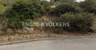 Wohngrundstück in Vallirana. Terreno con todos los servicios en vallirana