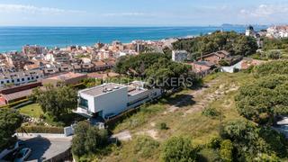 Wohngrundstück in Califòrnia-Santa Madrona. Parcela exclusiva en el masnou con vistas al mar
