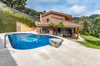 Maison à Premià de Dalt. Elegancia, amplitud y tranquilidad en premià de dalt