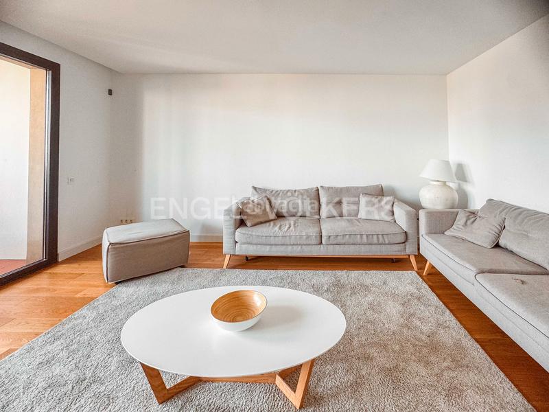 Foto f798a46e-fe21-47c2-971c-fcea8387b6f1. Alquiler apartamento elegante piso temporal en rambla catalunya en Barcelona