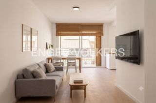 Etagenwohnung  Carrer de monturiol. Elegancia y tranquilidad a 30 minutos de barcelona