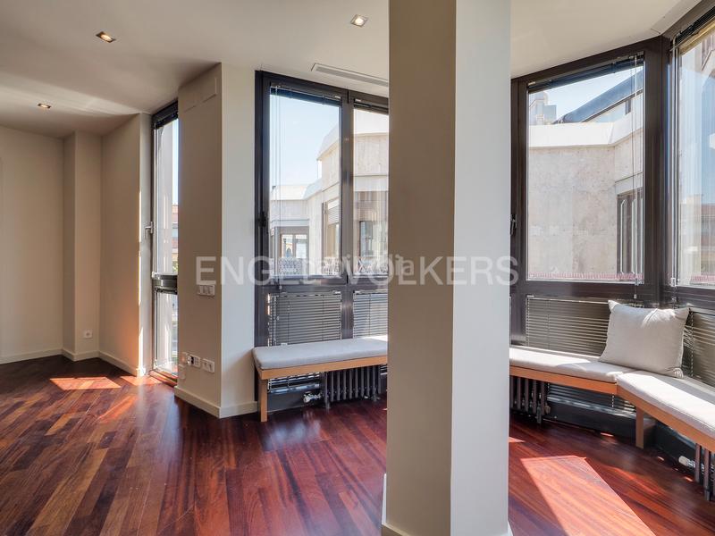 Foto 737e506c-15ac-4b1e-b2b5-004c4a2059e0. Lloguer apartament amb calefacció aparcament a Pedralbes Barcelona