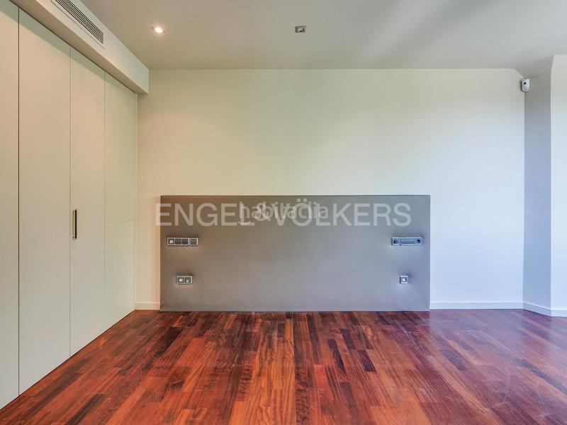 Foto 7db37f0b-0540-4f25-aee7-816d164ec365. Lloguer apartament amb calefacció aparcament a Pedralbes Barcelona