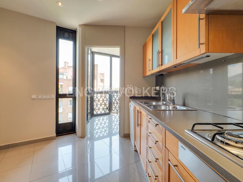 Foto b6cf7a74-fdc7-4d67-88ef-6e82e1a7828f. Lloguer apartament amb calefacció aparcament a Pedralbes Barcelona