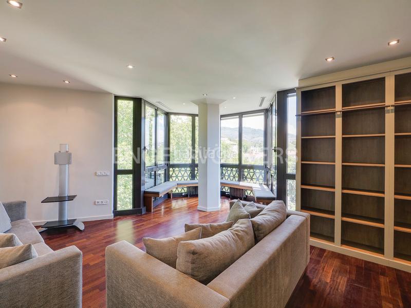 Foto 4dd0f33f-ae62-4f0f-b963-f5a884ef8885. Location appartement avec chauffage parking dans Pedralbes Barcelona