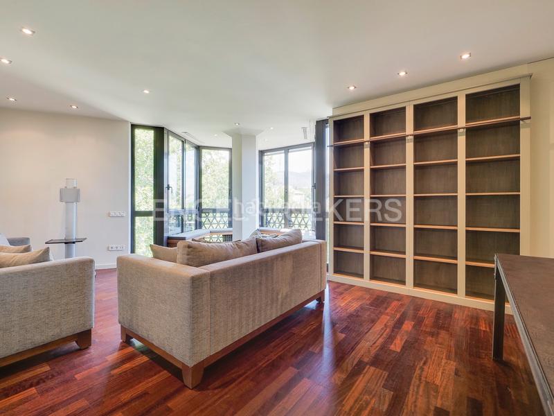 Foto aab653e8-3439-4453-ae97-e681100fdeb2. Location appartement avec chauffage parking dans Pedralbes Barcelona