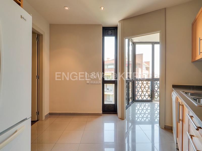 Foto 2087ff83-e997-40a5-9078-1a2ad9ad8008. Rent apartment with heating parking in Pedralbes Barcelona