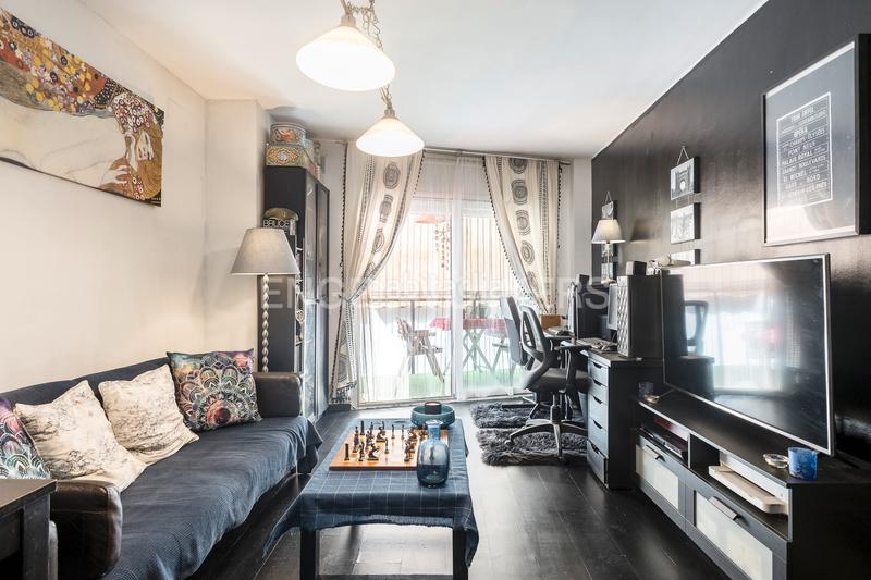 Foto 092871c9-fd35-49df-9dc1-90372bec7b1a. Dachwohnung mit heizung in La Teixonera Barcelona