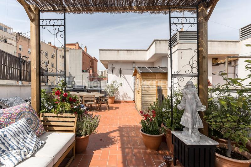 Foto 69b9756a-4af7-45fa-a884-1568826aab20. Dachwohnung mit heizung in La Teixonera Barcelona
