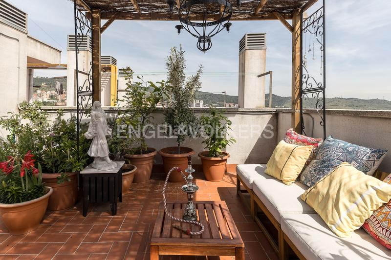 Foto 90a2e840-7c1b-4c20-b987-fc1432c17cbe. Dachwohnung mit heizung in La Teixonera Barcelona