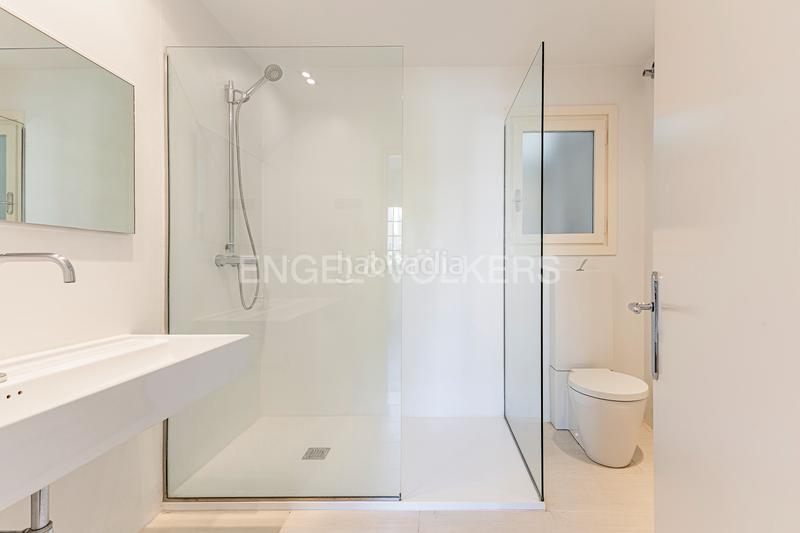 Foto 20a485a2-3fe6-4449-a56b-cdaaf82d9df7. Affitto casa con riscaldamento parcheggio in Sarrià Barcelona