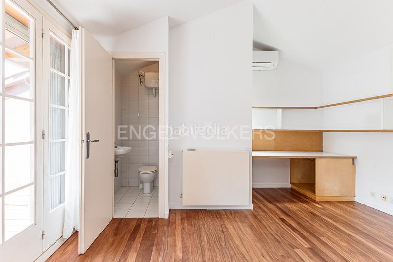 Foto e972398d-c2b2-4452-80f6-228a78528e1c. Affitto casa con riscaldamento parcheggio in Sarrià Barcelona