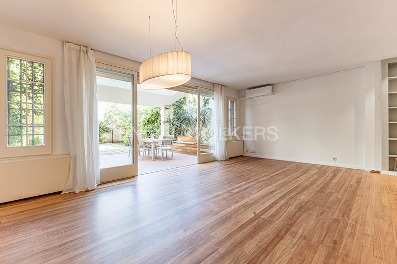 Foto fddd123d-9395-4cc3-b1a6-b1cc8ea81783. Affitto casa con riscaldamento parcheggio in Sarrià Barcelona