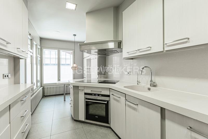 Foto 20d226aa-585a-4727-975a-b373c7f64eab. Alquiler casa carismática casa en sarria con jardin privado en Barcelona