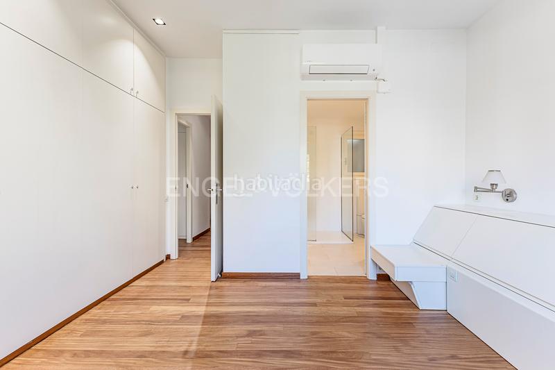 Foto 5e0ff9e8-205b-4c8a-975c-891299a89408. Alquiler casa carismática casa en sarria con jardin privado en Barcelona