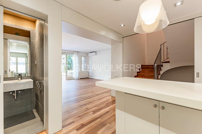 Foto 6f9a37df-d0c9-4003-8d2c-e143d11f91f4. Alquiler casa carismática casa en sarria con jardin privado en Barcelona