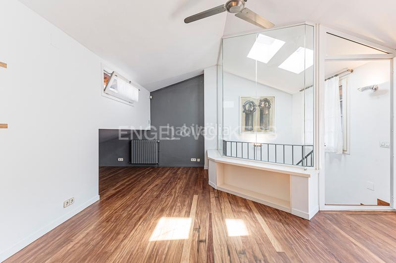 Foto f654cdb7-ed7e-4a44-ad5c-8a8a7ddad3a4. Alquiler casa carismática casa en sarria con jardin privado en Barcelona