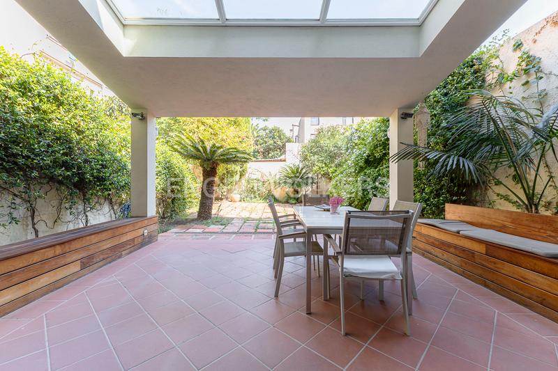 Foto edde4cc2-3b1a-442b-b027-20436e9116c5. Lloguer casa amb calefacció aparcament a Sarrià Barcelona