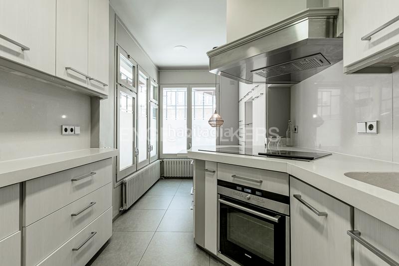 Foto fbfe81e2-72de-40ca-900e-ca11e17ff659. Lloguer casa amb calefacció aparcament a Sarrià Barcelona