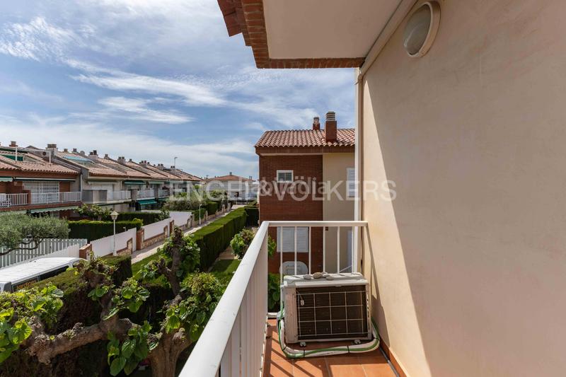 Foto 95adb6ff-9879-435f-ba0b-9956e796332a. Casa con riscaldamento parcheggio piscina in Altafulla