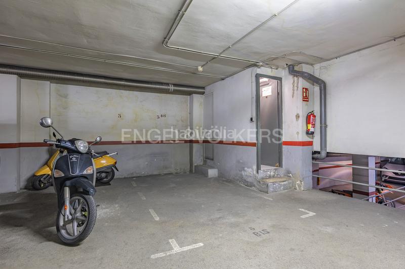 Foto 0381dc24-32c6-49ba-9dbc-bb2240f5fbd2. Apartamento piso céntrico para reformar sin ascensor en esplugues en Esplugues de Llobregat