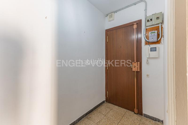 Foto 215e573b-248e-4379-b18b-21513636432f. Apartamento piso céntrico para reformar sin ascensor en esplugues en Esplugues de Llobregat