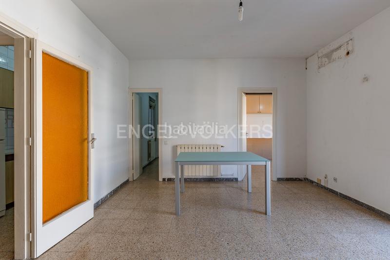 Foto 2244680d-0603-483e-b591-ab512af88218. Apartamento piso céntrico para reformar sin ascensor en esplugues en Esplugues de Llobregat