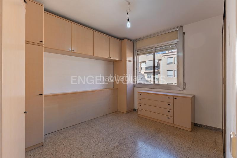 Foto 3d98605d-4f61-4a1f-ae9b-185e484eaef7. Apartamento piso céntrico para reformar sin ascensor en esplugues en Esplugues de Llobregat